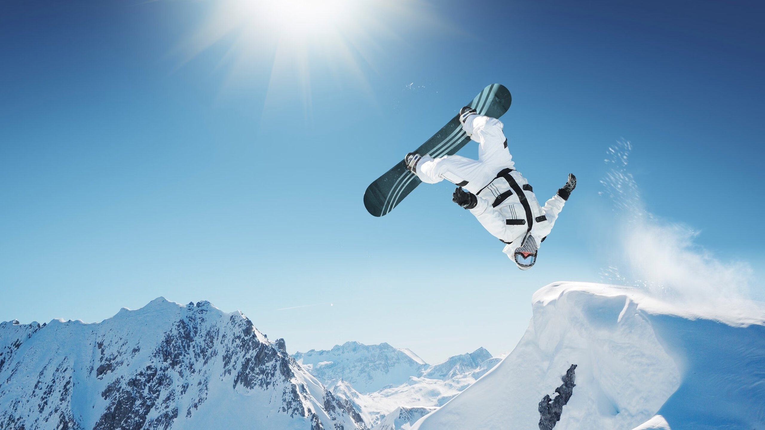 开云电竞平台-_蓝色海域的跳水表演：水之女王归来_，跳水之国